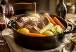 Que boire avec un pot-au-feu ? Les meilleurs accords mets et vins